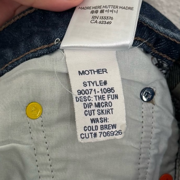 Mother SNACKS! The Fun Dip Micro Cut Mini Denim Jean Skirt in Cold Brew Size 25 - Picture 14 of 15